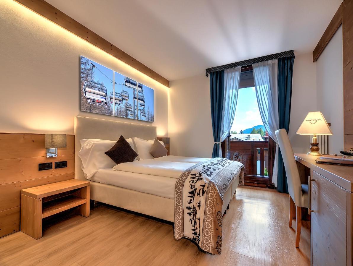 Hotel Caminetto Folgarida Eksteriør billede