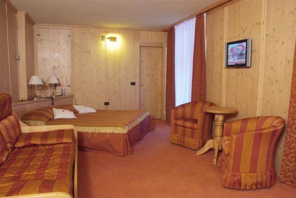 Hotel Caminetto Folgarida Eksteriør billede